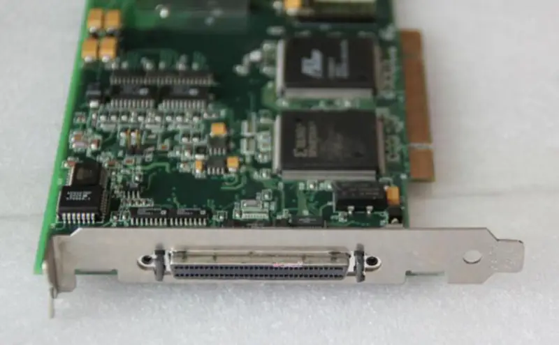 COMPONENT SIDE 1114-4000 REV A daqboard/1005 Industrie-Hauptplatine