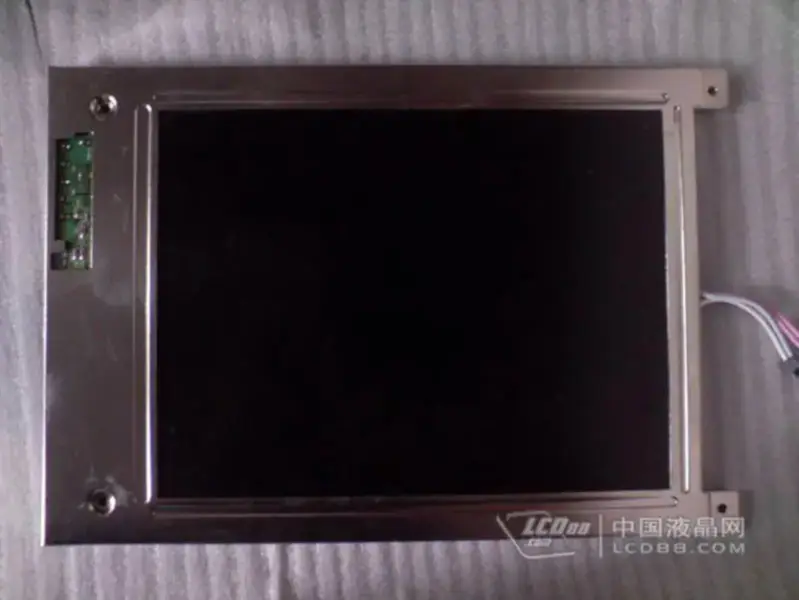 Sharp LM64C142 LCD