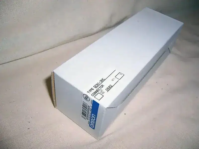 Omron DCN1-3NC Bornier