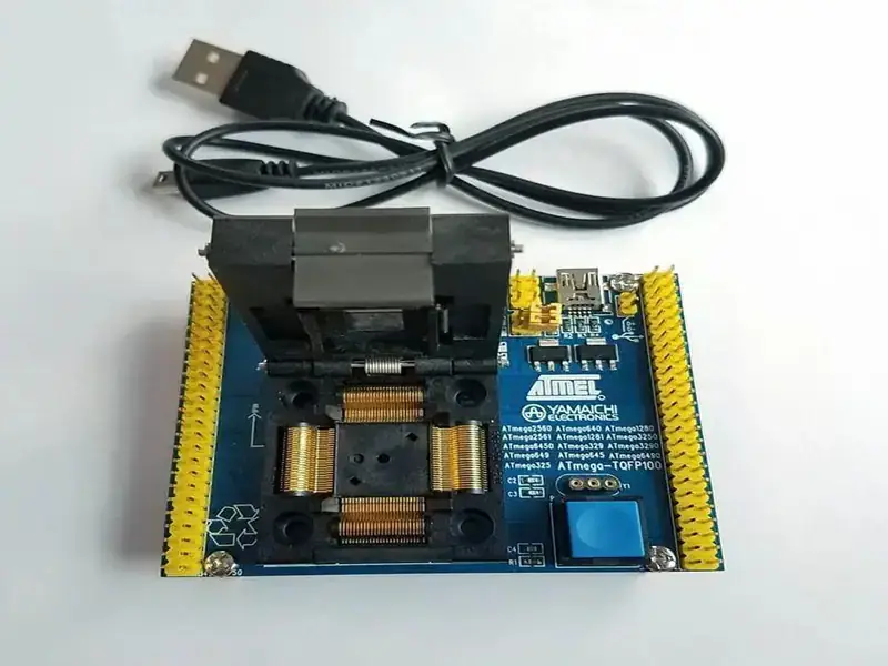 Microchip Technology ATmega3290 Chip