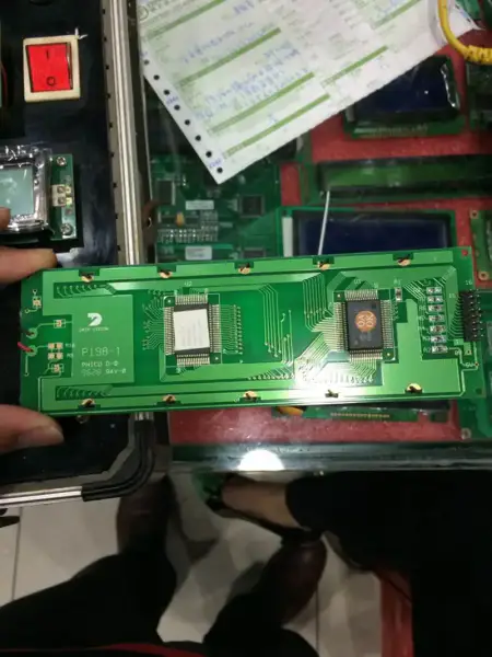 p198-1 phico d-0 20211 isncw LCD board
