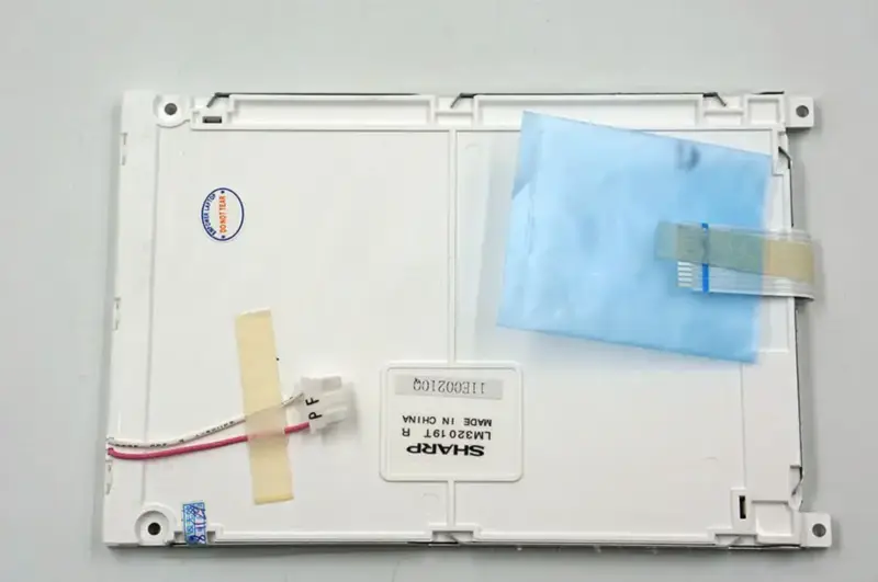 Sharp LM32019T LCD