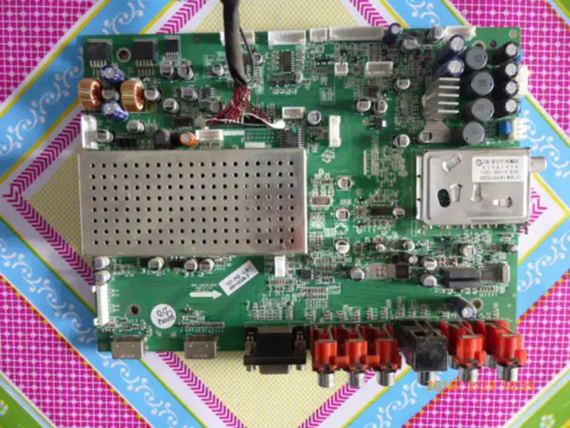 Carte Skyworth 32L02RM 37L02RM 5800-A8K230-0040/0030 avec écran LCD LG