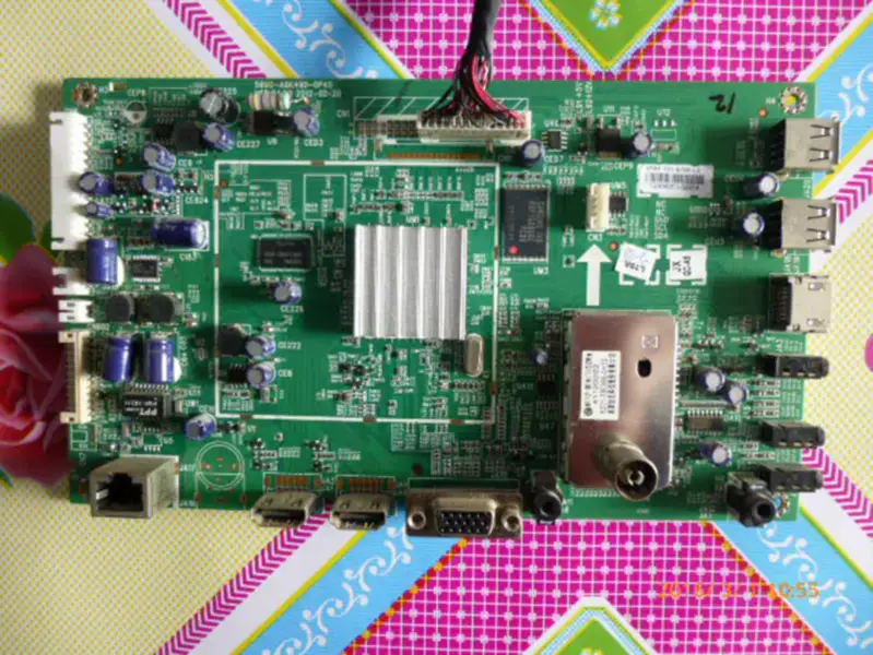 Carte Skyworth 32/37E82RD 5800-A8K490-0P60/0P50/0P40 avec écran LCD