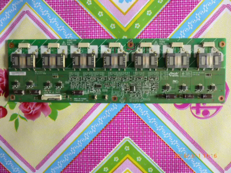 Hisense TLM32E58 carte de rétro-éclairage de carte d'inverseur T315XW02 F10V0441-01