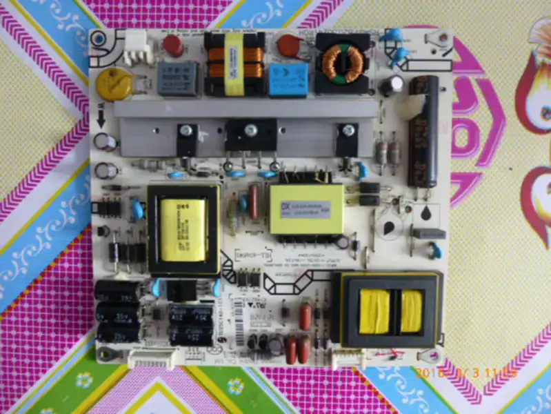 Carte d'alimentation Hisense LED42K300 RSAG7.820.5024 LED47k600x3d