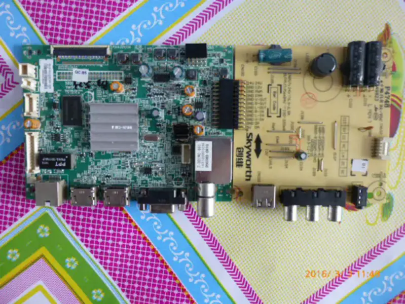 Carte Skyworth 32E360E 5800-A8S160-0P40/0P30 avec écran LCD