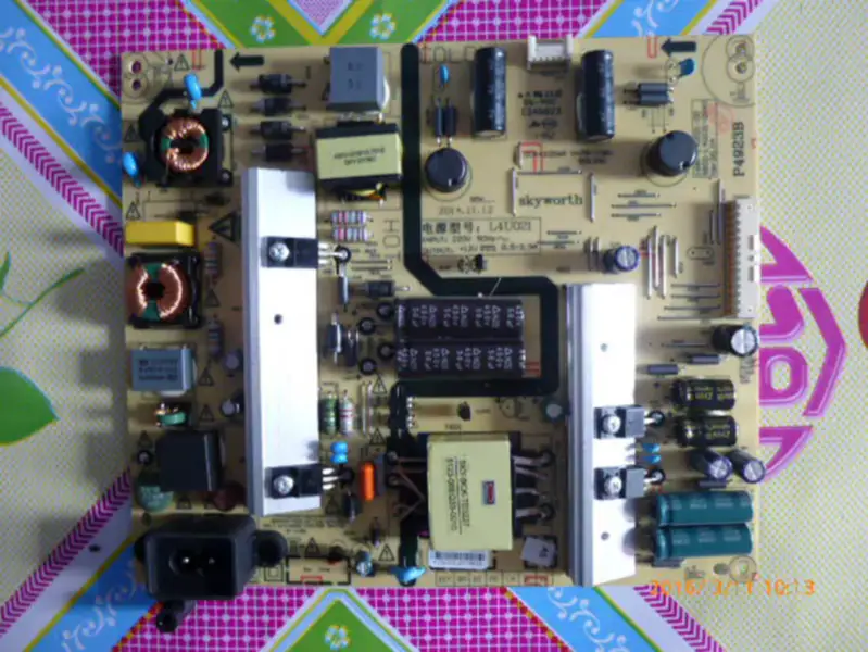 Coocaa Skyworth K50J carte d'alimentation L4U021 5800-L4U021-0040 carte LCD