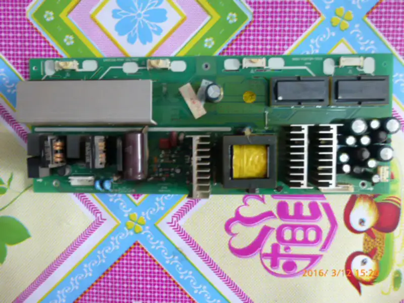 Carte d'alimentation Skyworth 26L16SW26L03HR 26L08HR 5800-P26TQM-0010/00