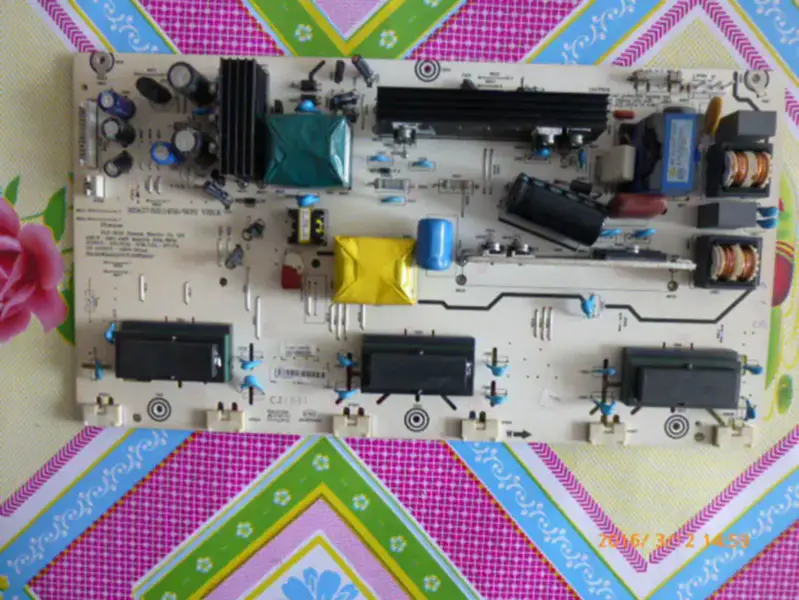 Carte d'alimentation Hisense TLM32E29 TLM32V88X RSAG7.820.1459