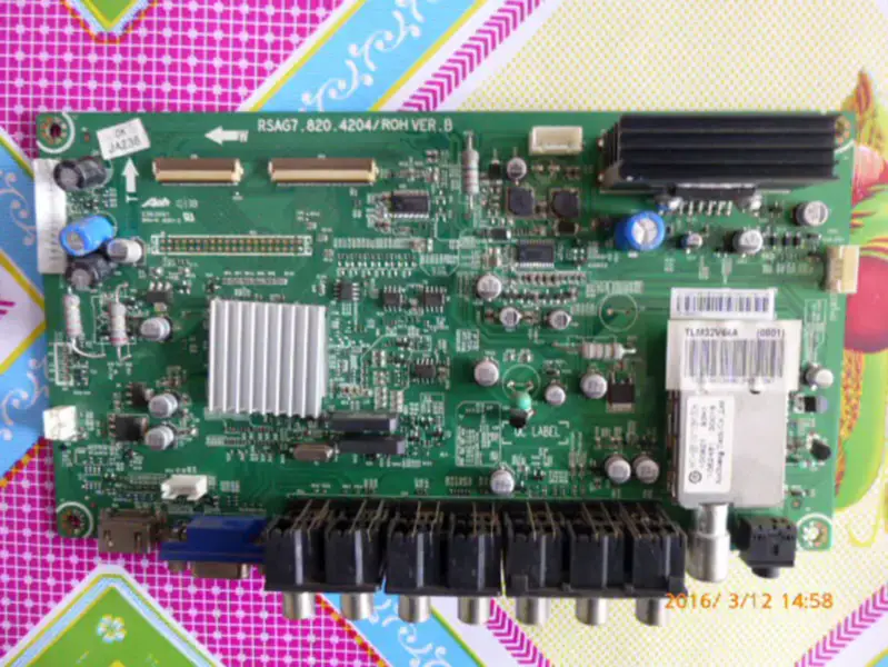 Hisense TLM32V66A Board RSAG7.820.4204 with Hisense lcd HC315CH-E11