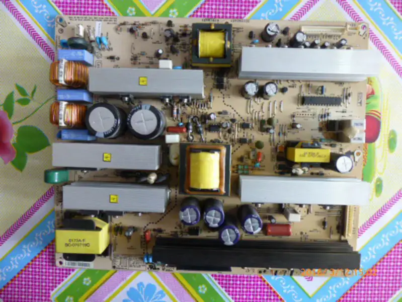 Haier P32R1 Power Supply Board PSU32F1-L1 PSPU-J701A EAY38730101 LCD board
