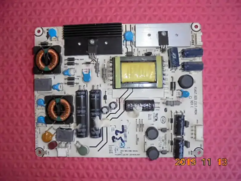Carte d'alimentation Hisense LED37K11 LED37T39AKG RSAG7.820.2317