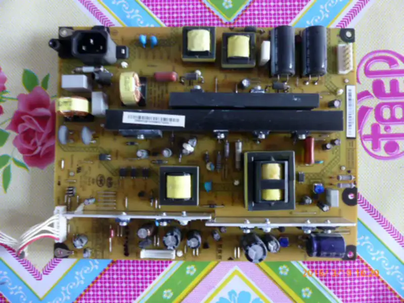 changhong 3D51C1080I 3D51C2060 Power Supply Board XR7.820.192 R-HS250B-5HF02