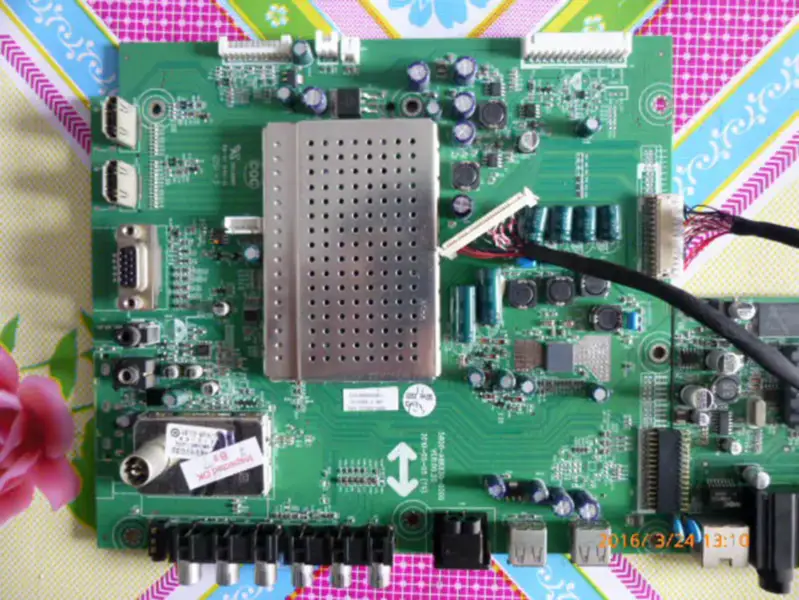 Carte Skyworth 32E62RN 37E62RN 5800-A8K830-0000 avec écran LCD CHIMEI avec écran LCD Skyworth