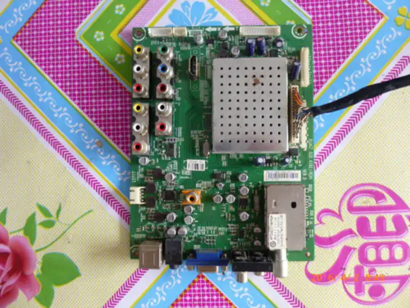 Hisense TLM42E01 Board RSAG7.820.4182 (B0M4) with V420H2-L06 lcd