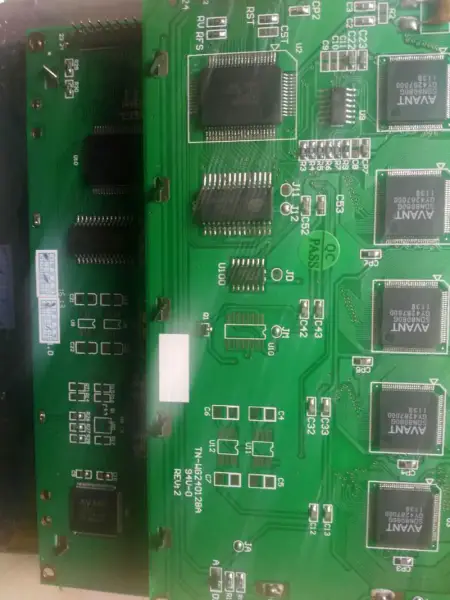 Carte LCD TN-WG240128A