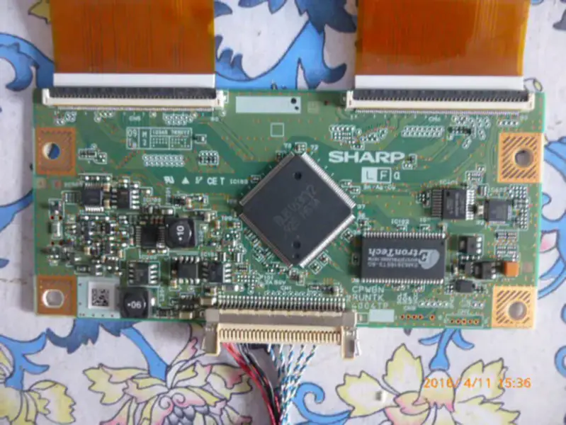Carte logique Toshiba 32AV550C Skyworth 32L05HR RUNTK 4004TP ZA