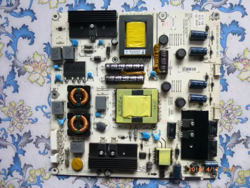 Carte d'alimentation Hisense LED37K01 LED37K11 RSAG7.820.2289/ROH VER.C