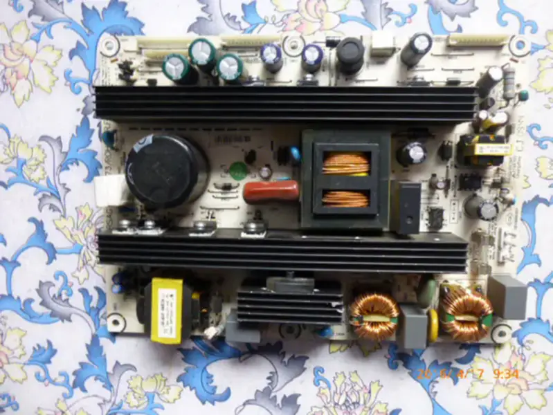 Carte d'alimentation Hisense TLM42V86PKV(BOM3) RSAG7.820.1673/ROH