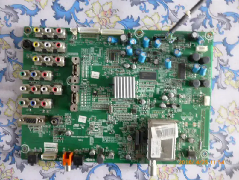 Hisense TPW42M69(2/0)116918 carte RSAG7.820.1493/ROH lcd S42AX-YB04