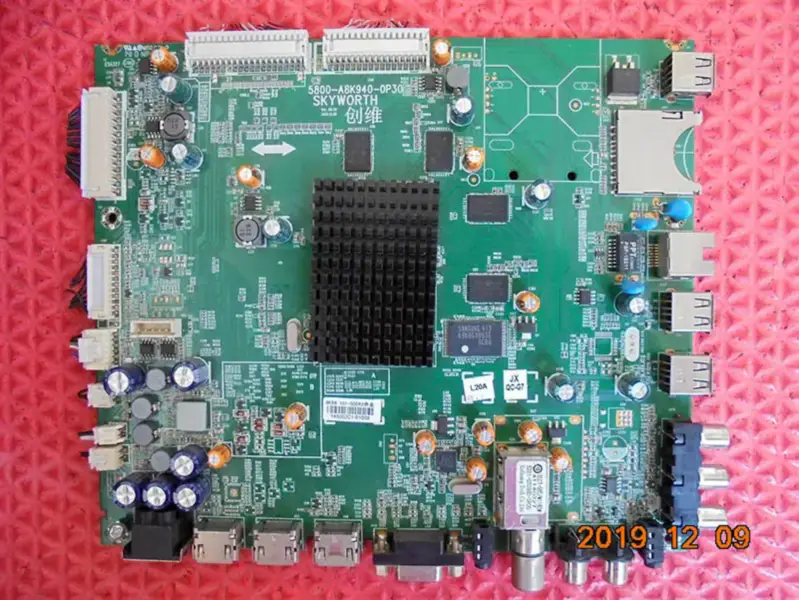 Carte Skyworth 50E780U 5800-A8K940-0P30 avec écran LCD V500DK2-LS1