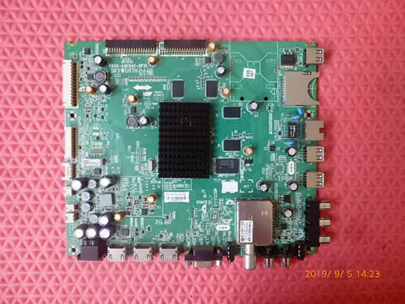 Carte Skyworth 55E780U avec carte LCD MT5461D01-1