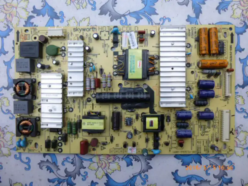 Carte d'alimentation Skyworth 42E321W 5800-P47ETU-0070 168P-P47ETU-00