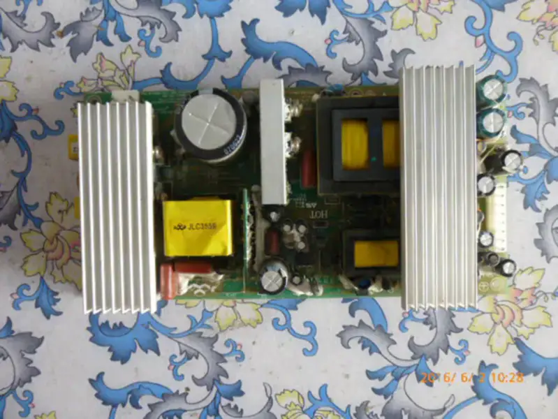 Carte d'alimentation KONKA LC26BT11 34003904 JSK3178-006
