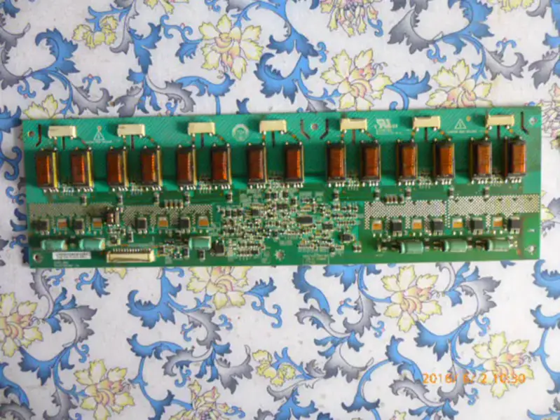 Haier LU32R1 Inverter Board Backlight Board V070-W04 4H.V0708.661/A