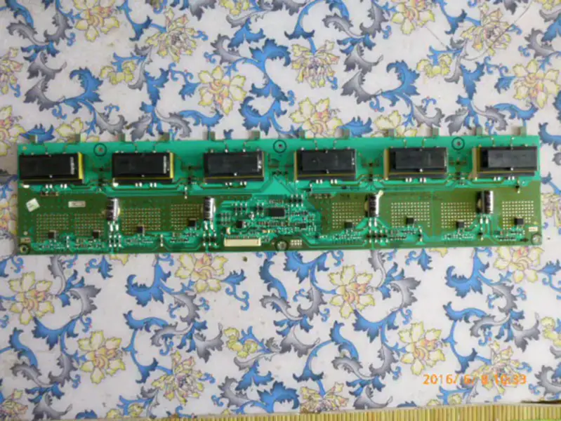 Carte de rétroéclairage RSAG7.820.2046 Hisense TLM42V66PK /68PK TLM42V86PKV