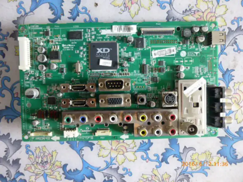 Carte LG 32LH20RC-TA EAX56856906(0) avec écran LCD Sharp