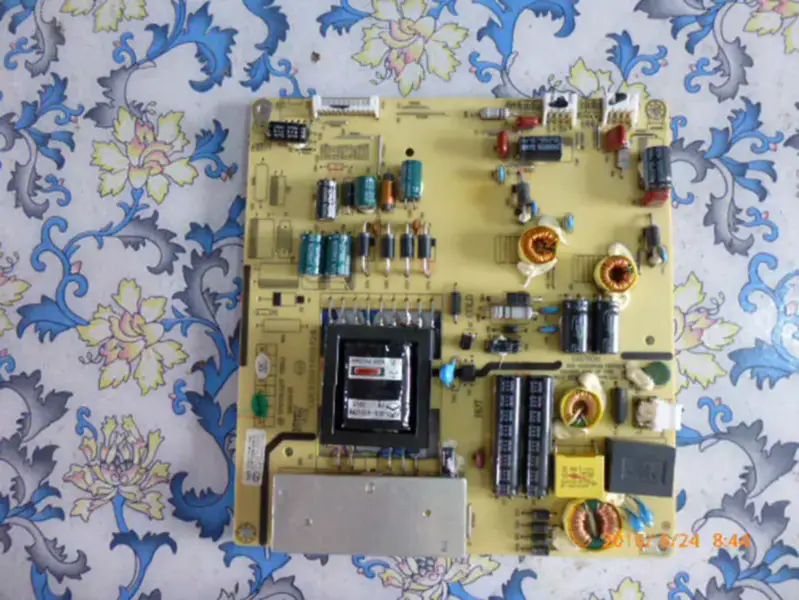 Carte d'alimentation TONGFANG LE-32TL1600DC TP072UG07 VER1.0