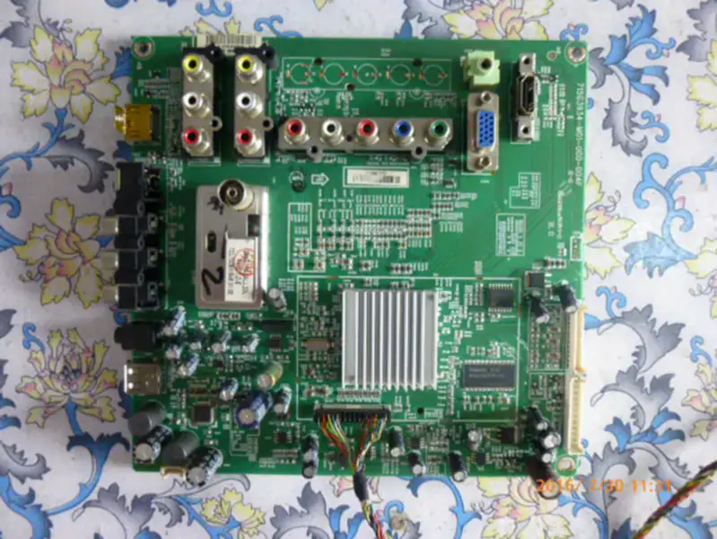 Carte AOC DX－32L150N11 715G3934-M01-000-004F avec TPT315B6