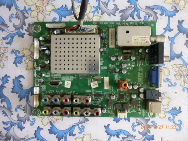 Hisense TLM42E01(0)150887 carte RSAG7.820.4182/ROH lcd LC420WUE-SCV1