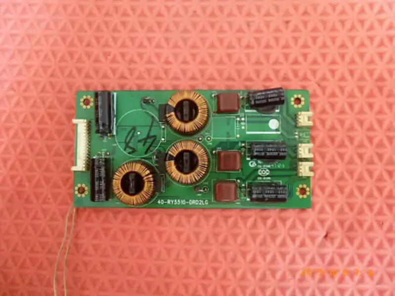 Carte de rétroéclairage de carte d'inverseur de TCL L48F3320-3D L48F3390A-3D 40-RY5510-DRD2 LG