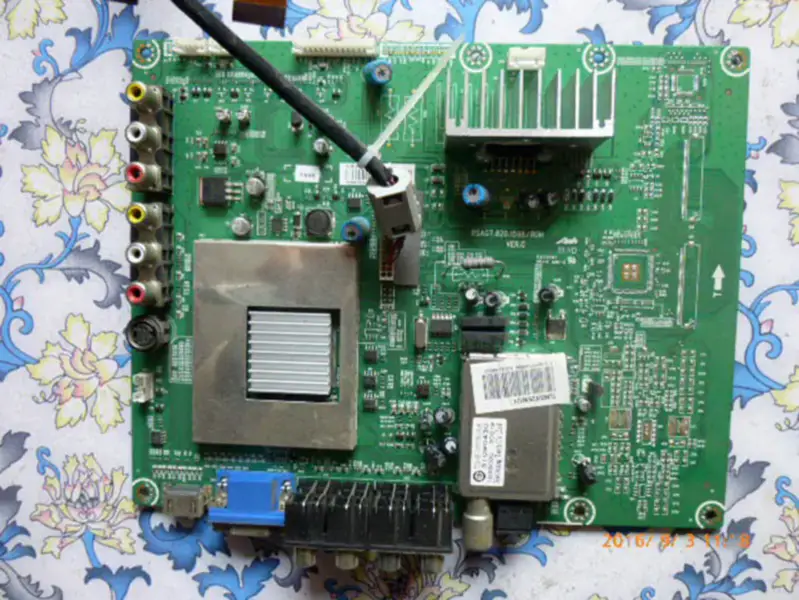 Hisense TLM32E29(25)122584 Board RSAG7.820.1598 lcd HS32LN1-IPS