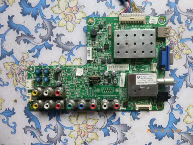 Hisense LED26K100 LED26K200 carte RSAG7.820.4742 lcd HE260FH-E01