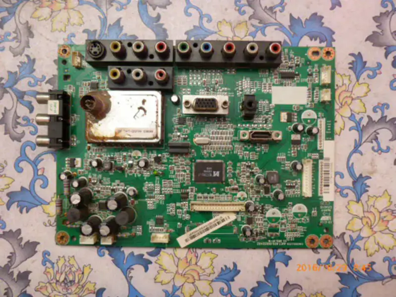 Board JUC7.820.00032493， LT26610(L28) lcd LCM260H10-C1