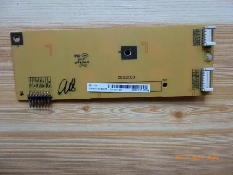 Carte onduleur TCL L32F2370B 40-0E3213-DRD1XG 08-OE321C3-DR200AA