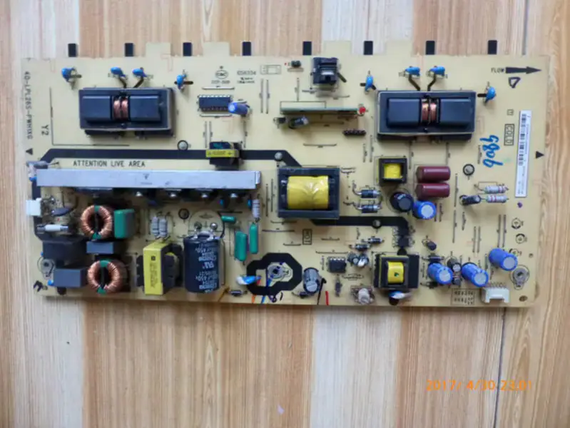 Placa de fonte de alimentação TCL L26F11 L26M9B 40-LPL26S-PWD1XG