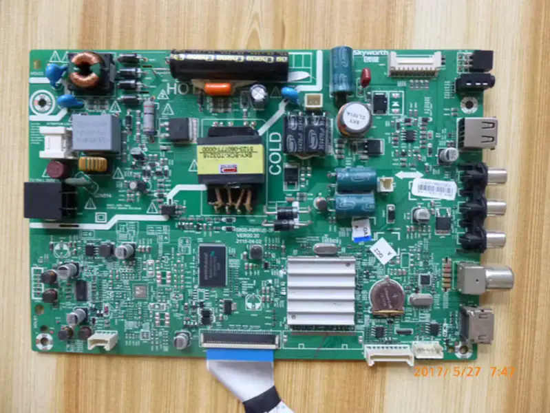 Carte Skyworth 32E3000 32E361S avec écran lcd Skyworth SDL320HY