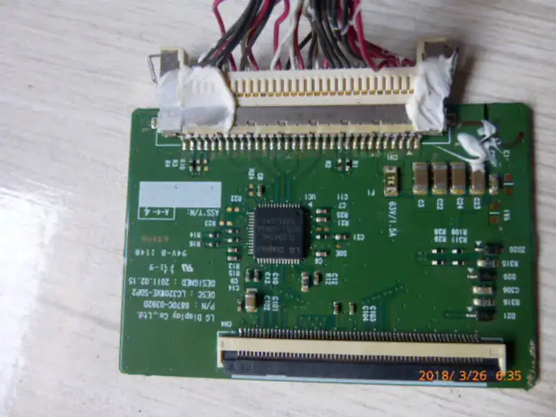 Hisense TLM32V68A avec carte mère 6870C-0392D