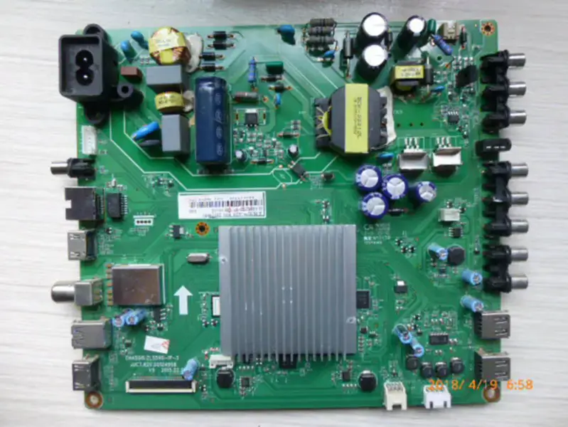Changhong 32Q2F carte JUC7.820.00124958 V5 lcd C320X15-E2-L