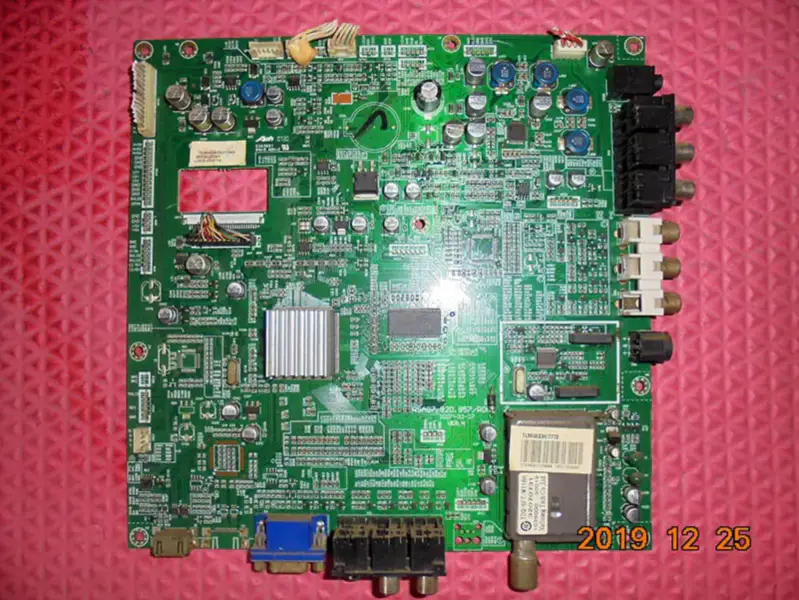 Hisense TLM4033H Board RSAG7.820.957/ROH lcd LTA400WT-L17