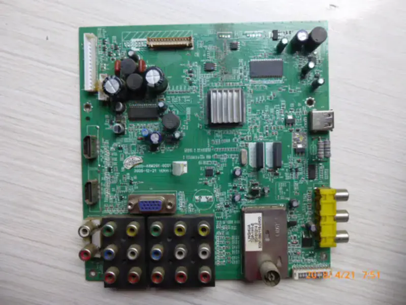 Skyworth 32M11HM Board 5800-A8M201-0001 with lcd S3150TA0A