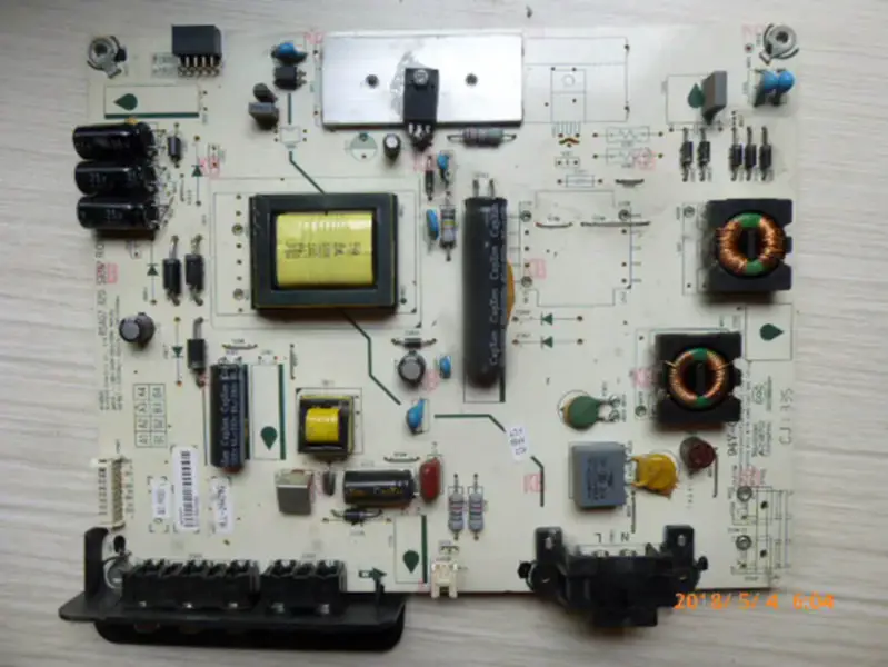 Hisense LED32EC110JD carte 32 pouces 94v-0