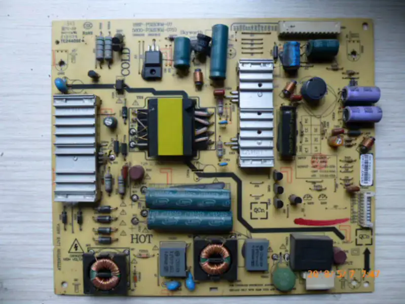 Carte d'alimentation Skyworth 32E500E 32E5DHR 5800-P32EWM-0710 168P-P32EWM-07