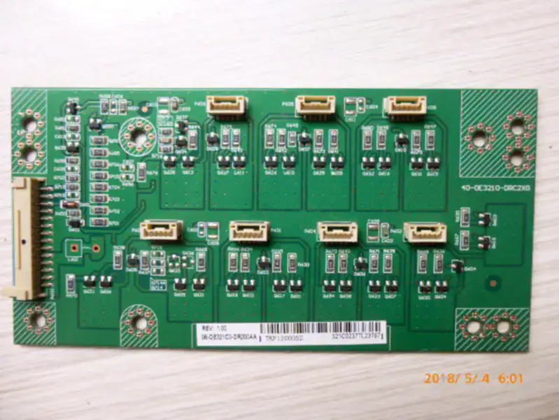 TCL L32F3370B 32 inch bord
