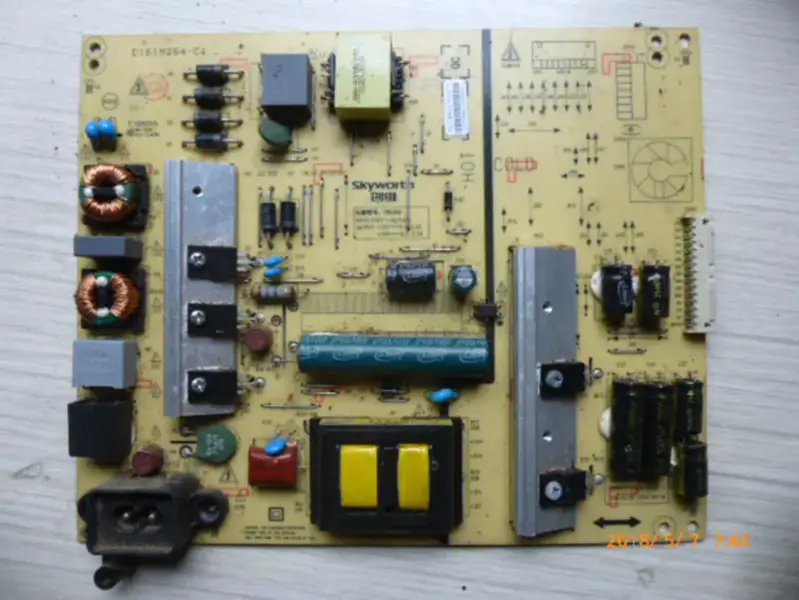 Carte d'alimentation Skyworth 55E386E 168P-P5L015-00 5800-P5L015-0030